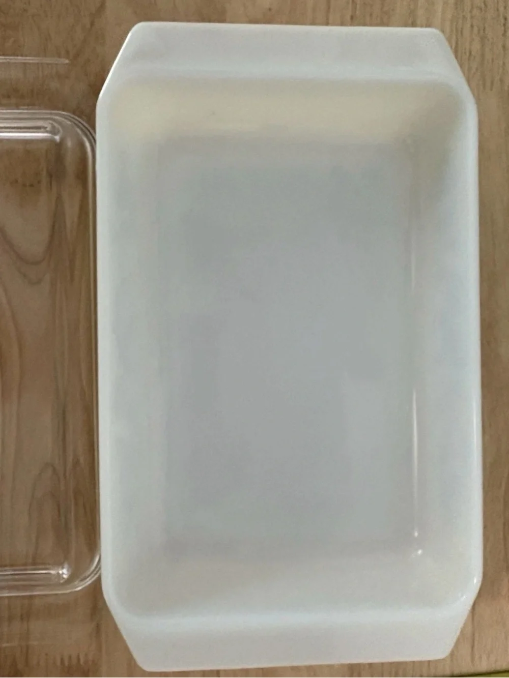 Vintage 1960’s Pyrex Gold Acron Casserole Dish 550C 24